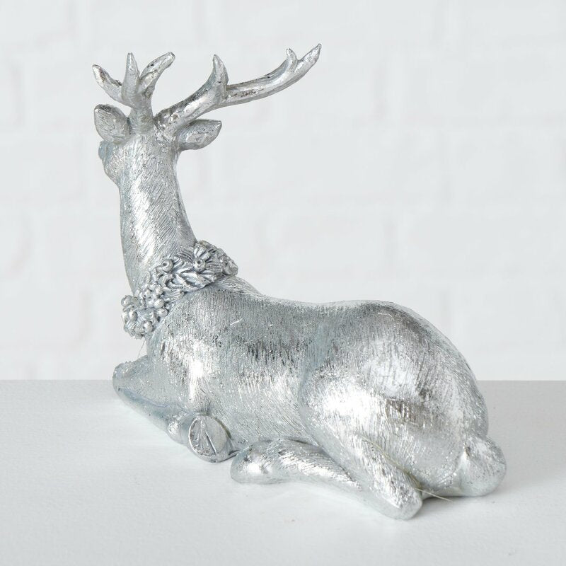 Dekohirsch "Dalilah", liegend, aus Kunstharz, Silberfarbig, in 2 Ausführungen